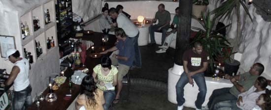 Cueva Lagomar, pub de noche de Nazaret, Lanzarote