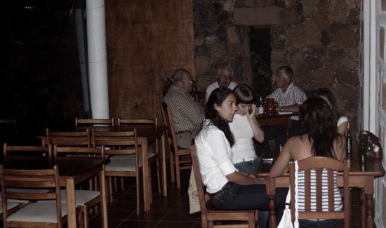 Interior de La tasca de Lita, Guatiza, de tapas en Lanzarote