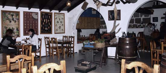 Bodegón Los Conejeros, de tapas en Arrecife, Lanzarote
