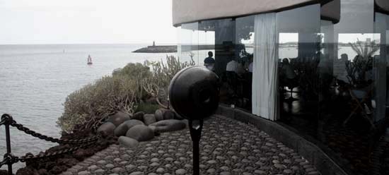 Terraza con vistas a la marina de Arrecife del Museo Internacional de Arte Contemporáneo, Arrecife, Lanzarote