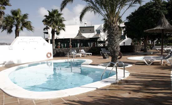 Terraza y piscina del Hotel Finca La Florida, El Islote, San Bartolomé, Lanzarote
