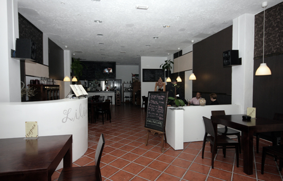 Interior de Lilium Gastropub, especialista en gastronomía tradicional canaria, Arrecife, Lanzarote