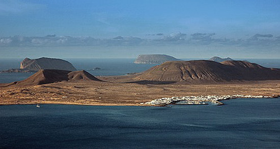 Views of the Chinijo Archipelago, La Graciosa, Lanzarote, beaches