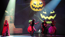 Espectáculo musical al estilo Moonster, en el Teatro Insular, en Arrecife