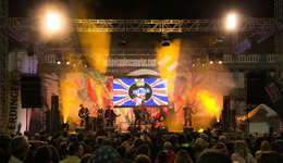 Concierto de Efecto Pasillo y Los Lola con motivo del Carnaval de Arrecife