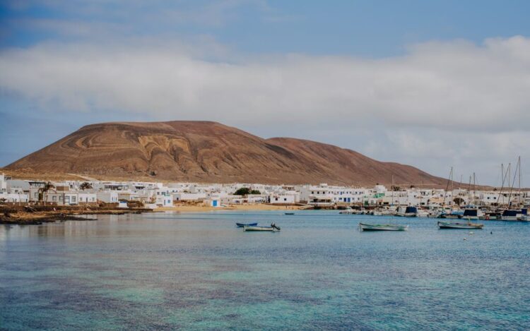 Caleta del Sebo-Montaña Amarilla