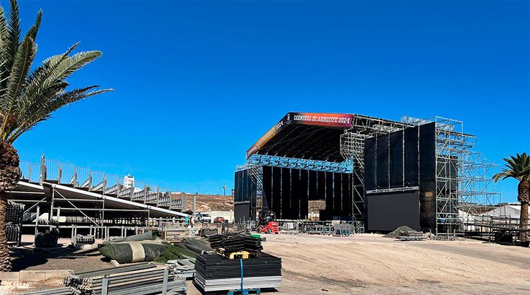 Escenario principal del Carnaval de Arrecife 2024 en la zona de la antigua conservera Agramar 