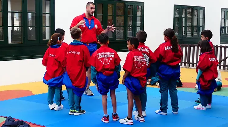 Promoción y enseñanza de la Lucha Canaria en colegios