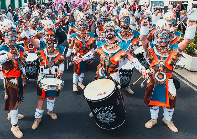 La Batucada Villa Pipol participa en el Carnaval de Niza 2025