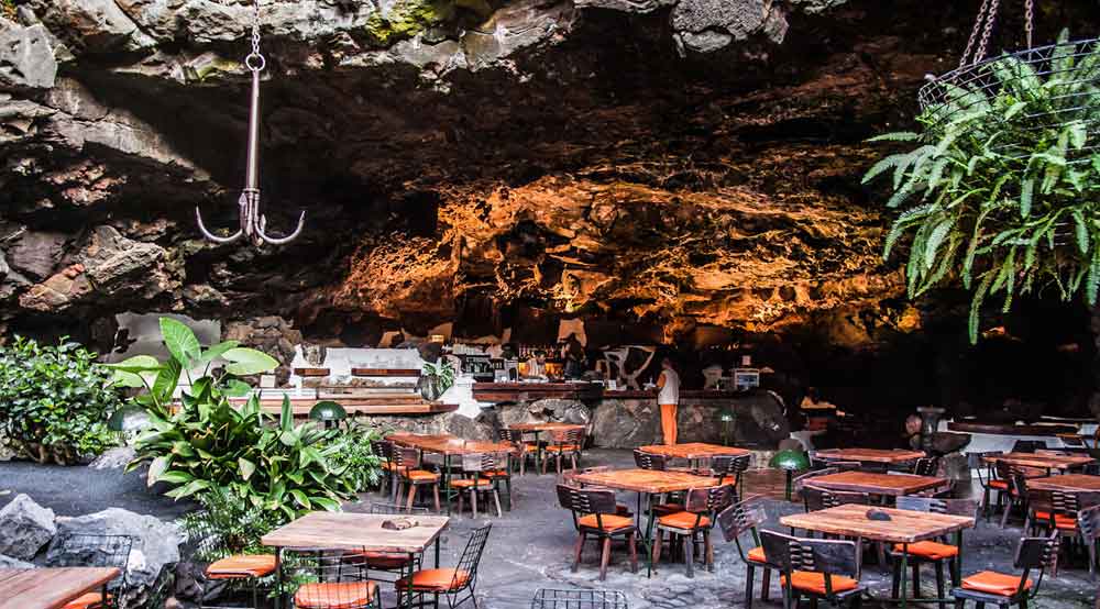 Cena y Concierto en Jameos del Agua – Noches de Jameos (Cada viernes)