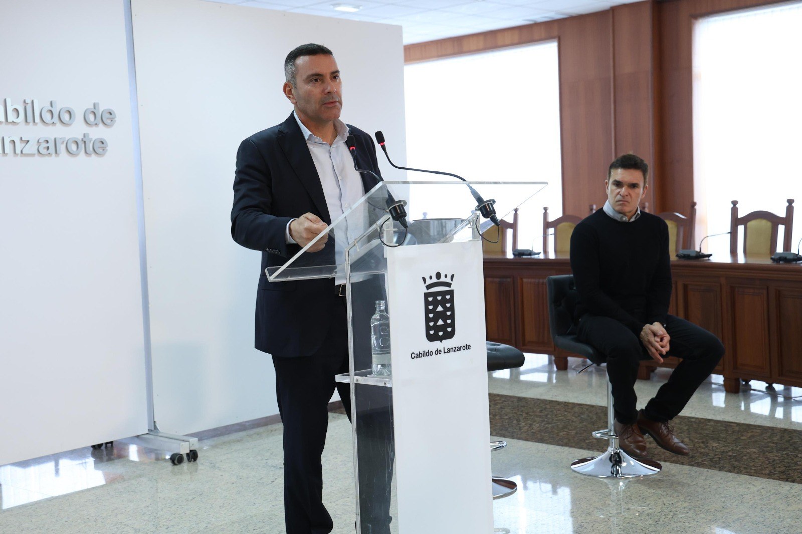 Oswaldo Betancort and Héctor Fernández present the Lanzarote tourism 2026 figures