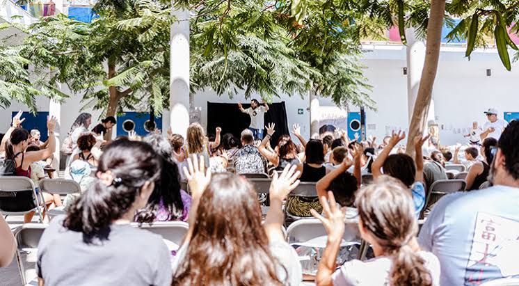 Palabras al Vuelo 2026: sesión de narración oral con público en Lanzarote