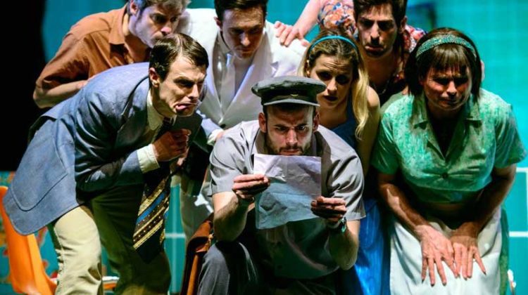 teatro Cuatro corazones con freno y marcha atrás