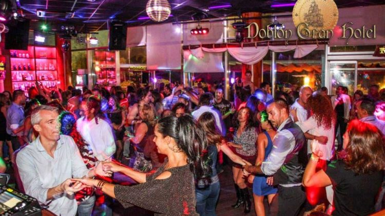 bailes latinos y salsa lanzarote