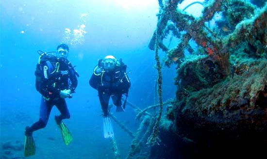 Scuba diving in Puerto Calero, Lanzarote